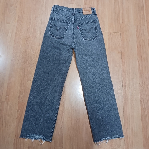 Levi's Ribcage Jeans Size 25 - Picture 3 of 7